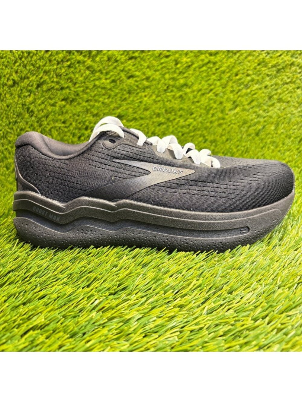 Brooks Ghost Max 2 Womens Size 7.5EE Black Athletic Running Shoes Sneakers